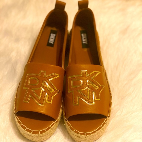 Espadrille platform DKNY very cute for tour outfits this summer 🥰 - Picture 2 of 3